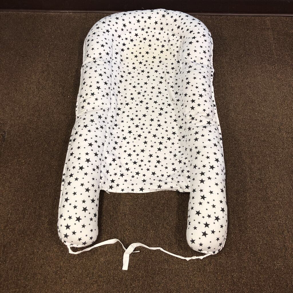 Star Pillow Baby Nest/Lounger nursing