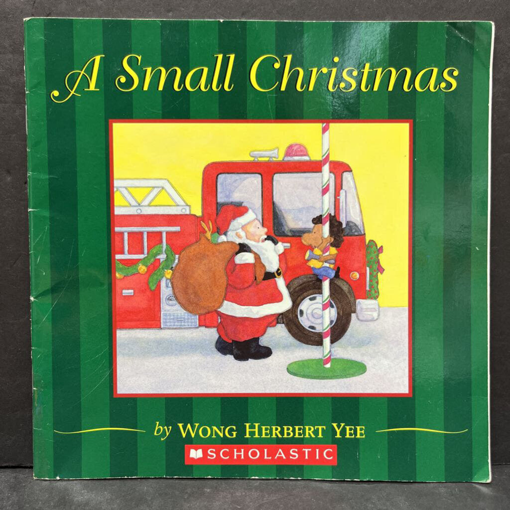 A Small Christmas (Wong Herbert Yee) -paperback