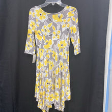 Load image into Gallery viewer, Flower dress
