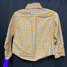 Load image into Gallery viewer, Plaid button down shirt
