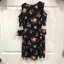 Load image into Gallery viewer, Flower off shoulder dress
