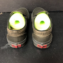 Load image into Gallery viewer, Boys Slip On Shoes

