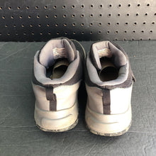 Load image into Gallery viewer, Boys Velcro Sneakers
