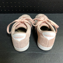 Load image into Gallery viewer, Girls Striped Sneakers

