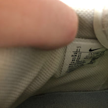 Load image into Gallery viewer, Mens Trey 5 VIII Sneakers

