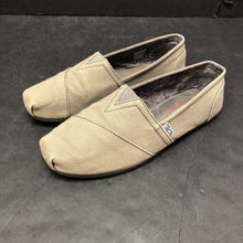 Load image into Gallery viewer, Girls Slip On Shoes
