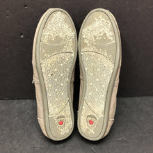 Load image into Gallery viewer, Girls Slip On Shoes
