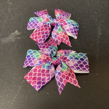 Load image into Gallery viewer, 2pk Mermaid Scale Hairbow Clips
