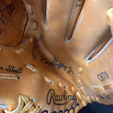 Load image into Gallery viewer, Signature Series Ken Griffey Jr. Baseball Glove
