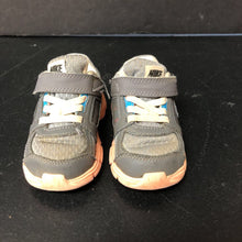 Load image into Gallery viewer, Girls Velcro Sneakers
