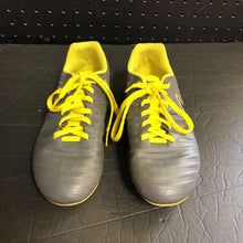 Load image into Gallery viewer, Boys Tiempo Legend 7 Soccer Cleats

