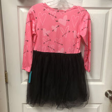 Load image into Gallery viewer, Hearts tutu Valentines dress (New) (Wellie Kate)
