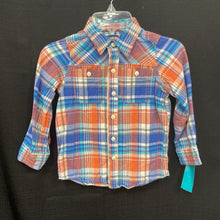 Load image into Gallery viewer, plaid button down shirt
