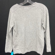 Load image into Gallery viewer, Vneck sweater
