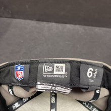 Load image into Gallery viewer, Boys Hat (NEW) (Tampa Bay Bucaneers NFL Football Team))
