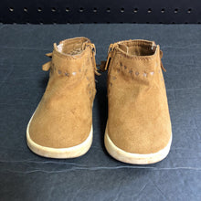 Load image into Gallery viewer, Girls Fringe Shoes
