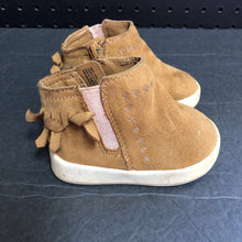 Load image into Gallery viewer, Girls Fringe Shoes
