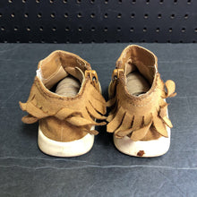 Load image into Gallery viewer, Girls Fringe Shoes
