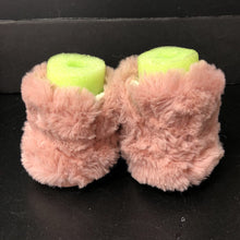 Load image into Gallery viewer, Girls Slippers
