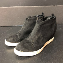 Load image into Gallery viewer, Girls High Top Shoes
