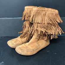 Load image into Gallery viewer, Girls Fringe Winter Boots
