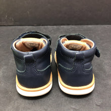 Load image into Gallery viewer, Boys Velcro Shoes
