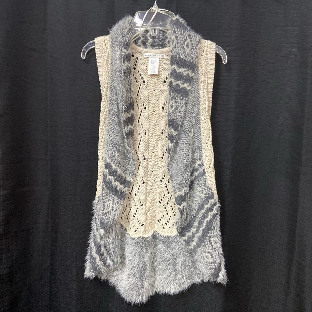 Fuzzy lace vest