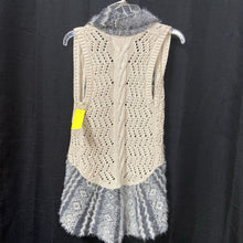 Load image into Gallery viewer, Fuzzy lace vest
