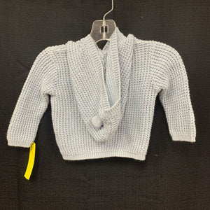 Button hooded sweater
