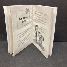 Load image into Gallery viewer, Mrs. Roopy is loopy! (My Weird School)(Dan Gutman)-paperback series
