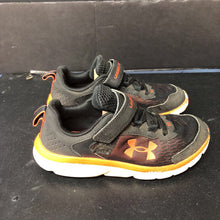 Load image into Gallery viewer, Boys Velcro Sneakers
