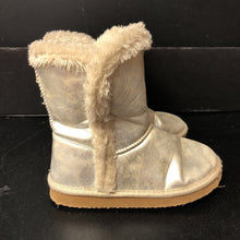 Load image into Gallery viewer, girls fur lined winter boots
