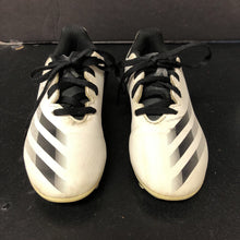 Load image into Gallery viewer, boys soccer lace up cleats
