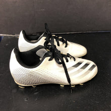 Load image into Gallery viewer, boys soccer lace up cleats
