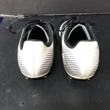 Load image into Gallery viewer, boys soccer lace up cleats
