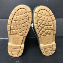 Load image into Gallery viewer, boys laced snow boot
