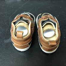 Load image into Gallery viewer, Boys Slip On Shoes
