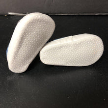 Load image into Gallery viewer, Boys Slip On Shoes
