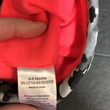 Load image into Gallery viewer, Girls Hat &amp; Booties
