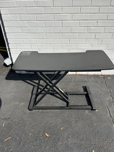Load image into Gallery viewer, Alcove Riser M7 Standing Desk Converter (Flexispot)
