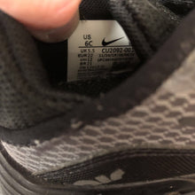 Load image into Gallery viewer, Boys Air Max 2090 Sneakers
