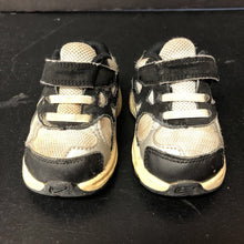 Load image into Gallery viewer, Boys Advantage Runner 2 Sneakers
