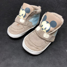 Load image into Gallery viewer, Boys Velcro Shoes
