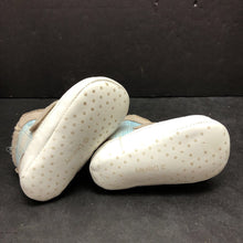 Load image into Gallery viewer, Boys Velcro Shoes
