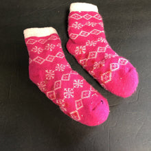 Load image into Gallery viewer, Patterned Slipper Socks
