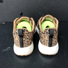 Load image into Gallery viewer, Girls Cheetah Print Sneakers
