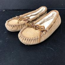 Load image into Gallery viewer, Girls Moccasin Slippers (Portland Boot Company)
