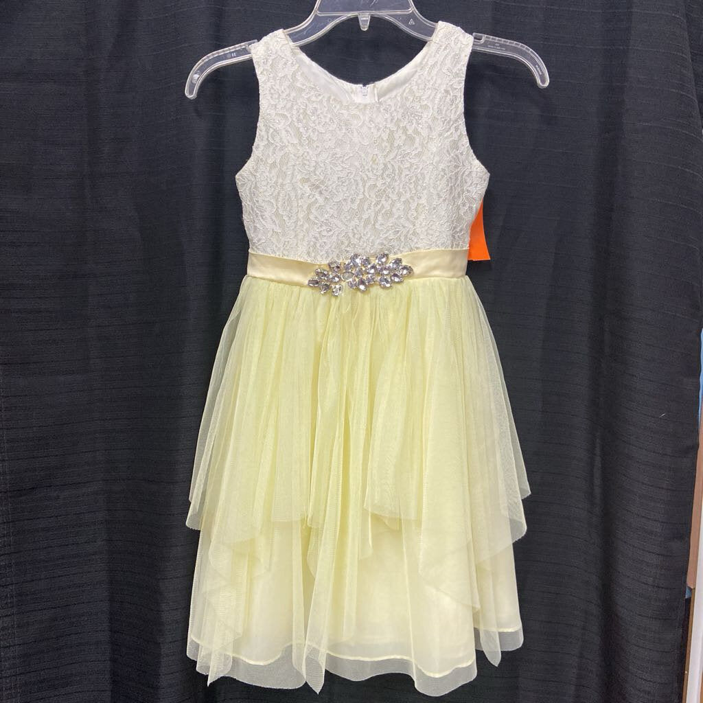 sleeveless lace top formal dress with jeweled beads