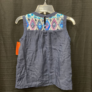diamond patterned neck top