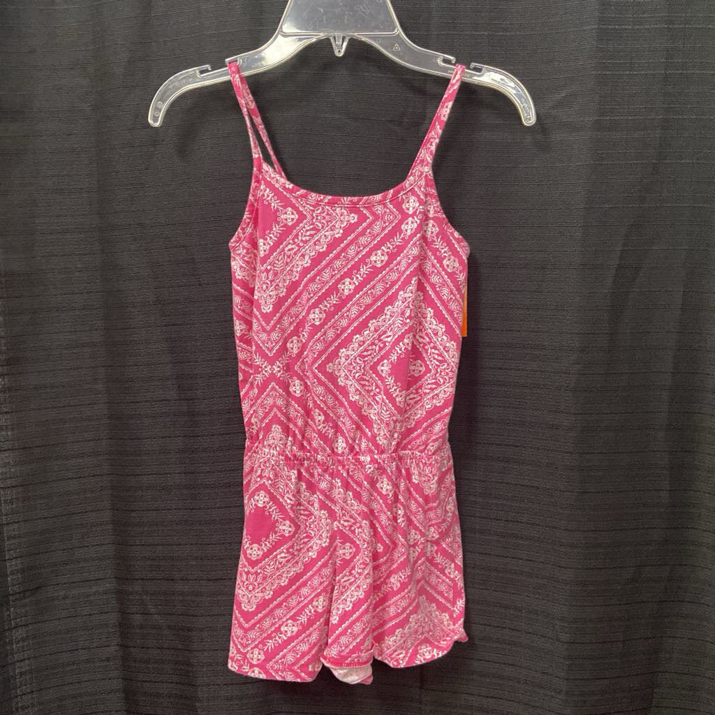 floral patterned strap outfit